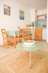 Kuchyň nebo kuchyňský kout v ubytování Cosy - 2pers - Proche front de mer - By Sister Home