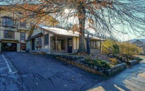 Το κτήριο όπου στεγάζεται  η βίλα