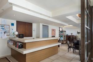 Virtuve vai virtuves zona naktsmītnē Hotel Leto Delphi