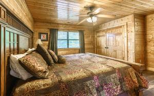 Voodi või voodid majutusasutuse Rockytop Hideaway toas