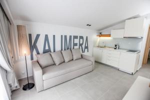 Η κουζίνα ή μικρή κουζίνα στο Muses Studios