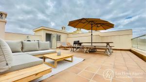 Billede fra billedgalleriet på Santoril - Wonderful Sea View Rooftop - Pool i Burgau