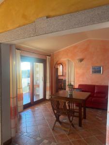 Posezení v ubytování I Mari Di Gallura Suites and Rooms