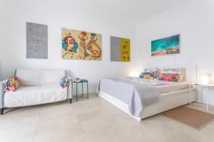 A bed or beds in a room at Apartment Fantastico 2