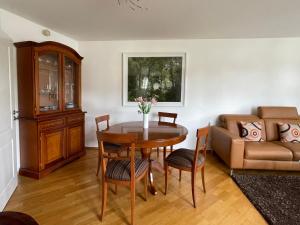Posezení v ubytování Fewo Isarblick Bad Tölz
