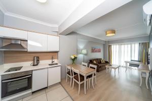 Η κουζίνα ή μικρή κουζίνα στο Serenity Suites Istanbul Airport