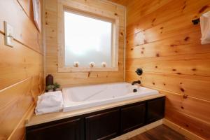 Et badeværelse på Bearly Enough Time + 35 billeder