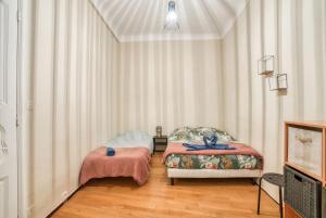 Gallery image of Superbe appartement 95m2 proche Arènes- parking offert in Nîmes +26 photos