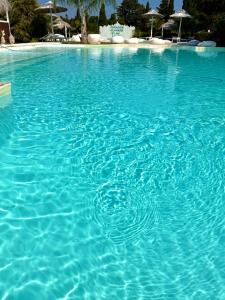 Bazén v ubytování La Siègià Resort spa nebo v jeho okolí