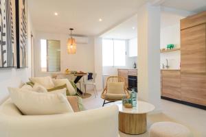 Ruang duduk di Casita Hada - Steps away from the beach in Javea!