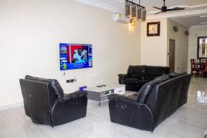 Gallery image of King Boateng's Village in Sakumona +3 photos