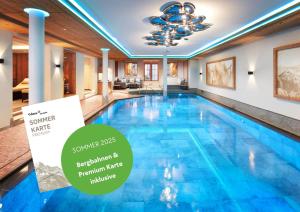 The swimming pool at or close to Hotel Gletscherblick
