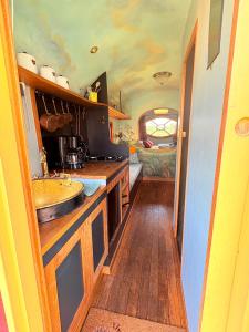 Gallery image of La roulotte Champêtre des Grillots in Beaulon