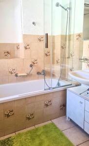 Koupelna v ubytování Ferienwohnung Attiswil + 6 fotografií