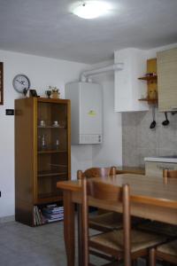 Kuchyň nebo kuchyňský kout v ubytování La Maison Jaune