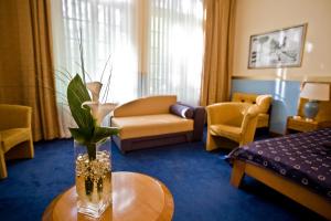 Prostor za sedenje u objektu Garni Hotel Park