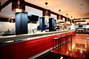 Lounge nebo bar v ubytování Hotel Benetusser