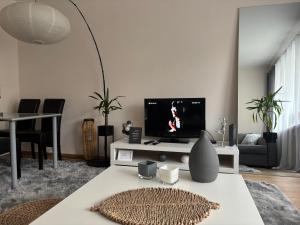 Μια τηλεόραση ή/και κέντρο ψυχαγωγίας στο Gdynia Apartament Torpedownia