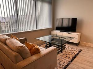 Et tv og/eller underholdning på Cozy Studio in Bracknell with free Parking