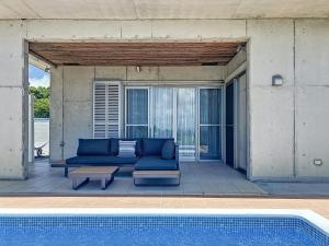 Swimmingpoolen hos eller tæt på ulu Okinawa Resort + 8 billeder