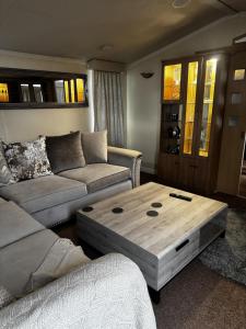 Χώρος καθιστικού στο Lovely 4 Berth Caravan At Southview Holiday Park Ref 33001L