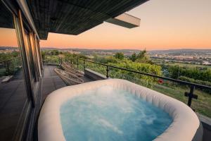 Πισίνα στο ή κοντά στο Villa Panoramica Pool & Sauna