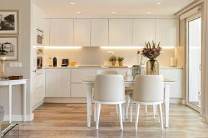 Η κουζίνα ή μικρή κουζίνα στο Vila Balaia - Luxury Boutique Villas +94 φωτογραφίες