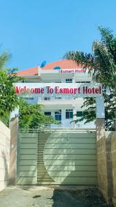 Gallery image of Esmart Hotel Arusha in Nkoanrua