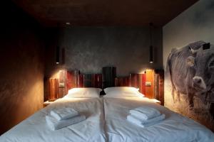Postel nebo postele na pokoji v ubytování Crimea Wine Hotel