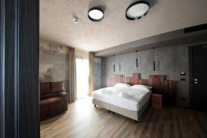 Postel nebo postele na pokoji v ubytování Crimea Wine Hotel