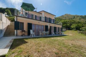 Budova, kde se prázdninový dům nachází