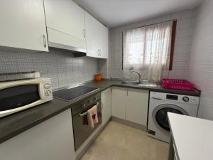 Kuchyň nebo kuchyňský kout v ubytování Apartamento pleno centro Benidorm + 1 fotografie