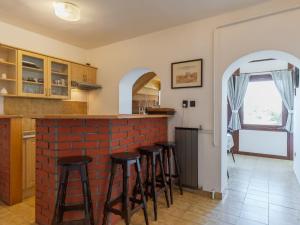 Kuchyňa alebo kuchynka v ubytovaní Holiday Home Csonka by Interhome + 25 fotografií