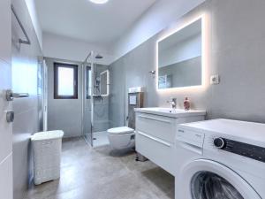 Koupelna v ubytování Holiday Home Kristina by Interhome