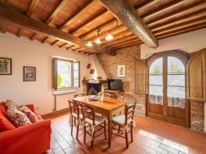 Posezení v ubytování Apartment Michelangelo by Interhome