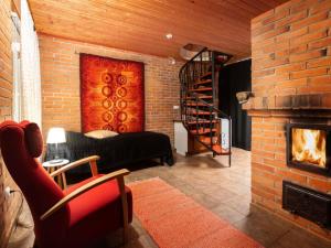 Posezení v ubytování Holiday Home Ukkometso by Interhome