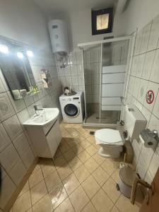 Kúpeľňa v ubytovaní Athena House + 15 fotografií