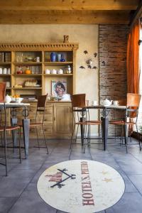A seating area at Hotel San Pietro