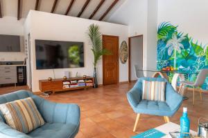 Istumisnurk majutusasutuses Sweet Villa, piscine, vue panoramique sur la mer, proche plage, Sainte Luce