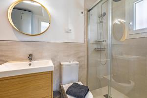 Et badeværelse på Playa Marina