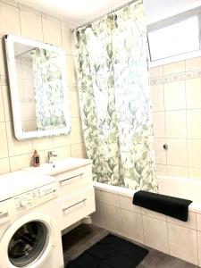 Ένα μπάνιο στο CityapartmentWorms, urbaner Rückzugsort