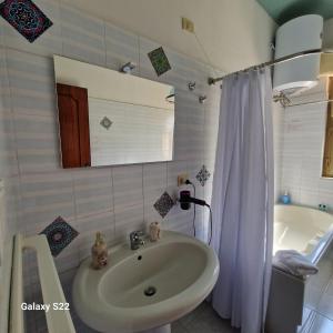 A bathroom at Il Siriaco