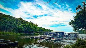 ภูมิทัศน์ธรรมชาติใกล้บ้านพักตากอากาศ