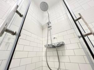 Ένα μπάνιο στο KING RESIDENCE OLD TOWN RAB 2 - Adults Only