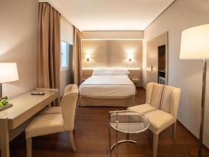 Posteľ alebo postele v izbe v ubytovaní Mercure Monte Igueldo