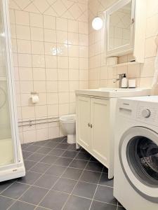 ห้องน้ำของ Modern Apartment in Drammen Nature City