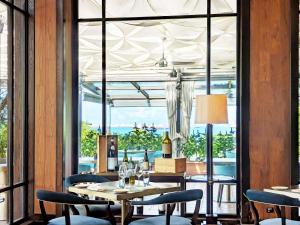 Sofitel Singapore Sentosa Resort & Spa餐厅或其他用餐的地方