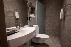 Best Western Hotel Vidöstern的一间浴室