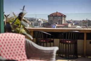 Via Sants Hotel Barcelona, Tapestry Collection By Hilton的阳台或露台