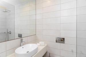 Radisson Resort Plaza Skiathos的一间浴室